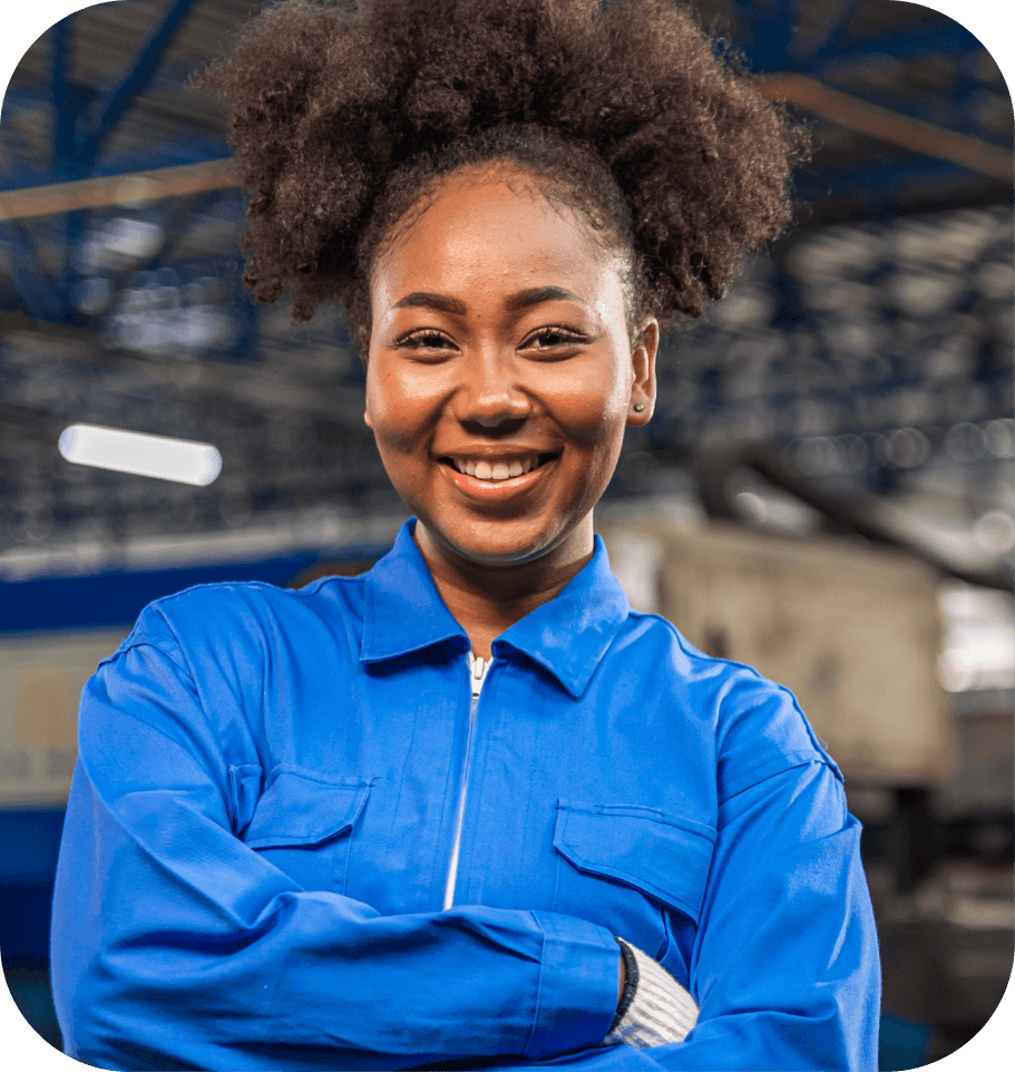 Jovem aprendiz em ambiente industrial